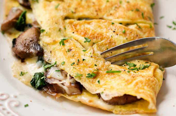 Cheesy Mushroom & Spinach Omelette